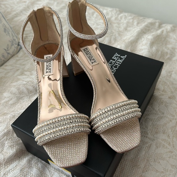 Badgley Mischka Heels - Picture 1 of 4